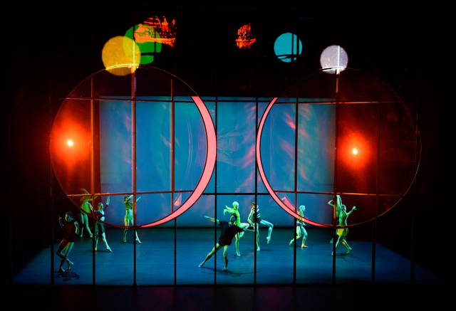 Tree of Codes, 2015 by Wayne McGregor, Olafur Eliasson and Jamie xx with dancers from Company Wayne McGregor and Paris Opera Ballet - Opera House, Manchester – 2015 - Photo: Joel Chester Fildes