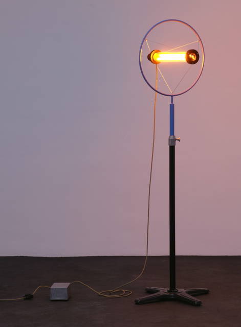 Monofrequency lamp