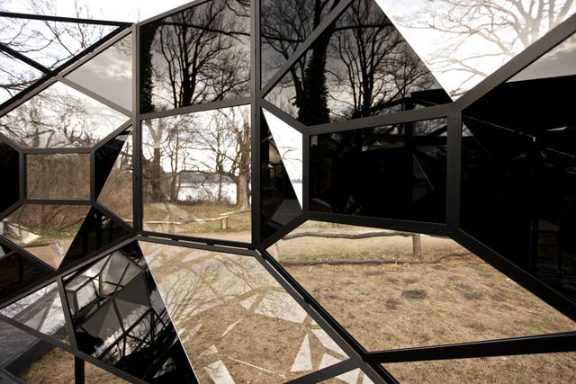 The blind pavilion, 2003 - Pfaueninsel, Berlin – 2003 - Photo: Studio Olafur Eliasson / Thilo Frank