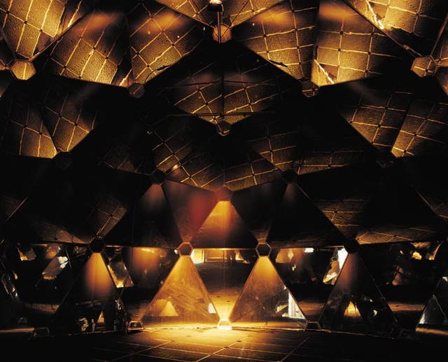 The drop factory, 2000   - Zentrum für internationale Lichtkunst Unna, Germany – 2000 - Photo: Franz Wamhof