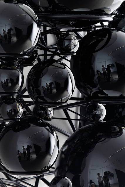 Your dew drop family - Studio Olafur Eliasson, Berlin – 2023 - Photo: Valerie Groth & Lea Hopp