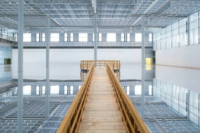 Inside out, 2004 - Kunstmuseum Wolfsburg, Germany – 2004 - Photo: Jens Ziehe