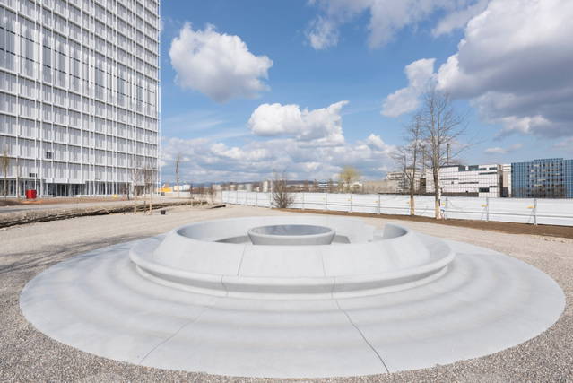 Oscillation bench, 2014 - Novartis Campus, Basel – 2015 - Photo: Christian Bettinger / PHOTO BASILISK AG 
