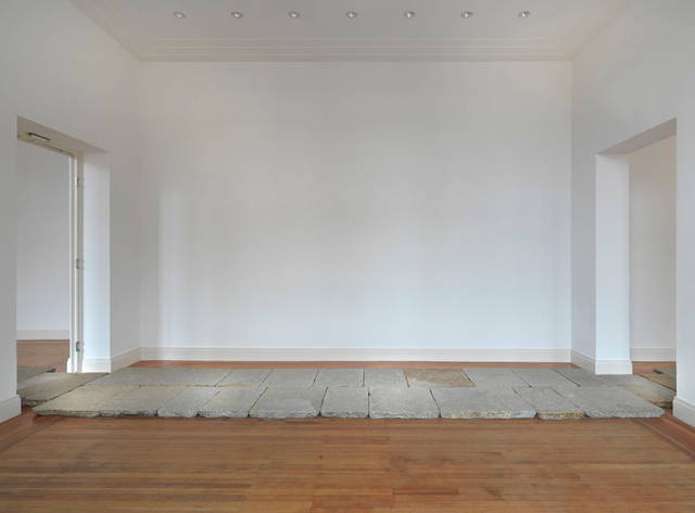 Berliner Bürgersteig, 2010 - Martin-Gropius-Bau, Berlin – 2010 - Photo: Jens Ziehe
