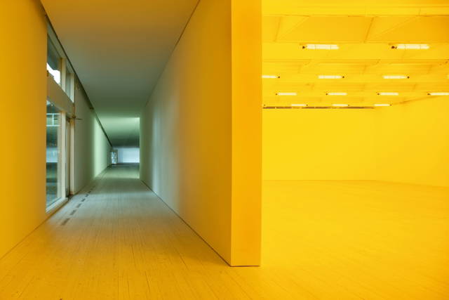 Room for one colour, 1997 - Malmö Konsthall, Sweden – 2005 - Photo: Jens Ziehe