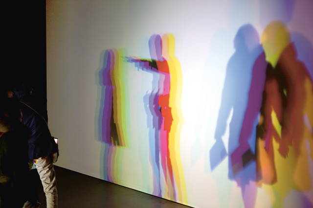 Slow-motion shadow in colour, 2009 - 21st Century Museum of Contemporary Art, Kanazawa – 2009 - Photo: Studio Olafur Eliasson