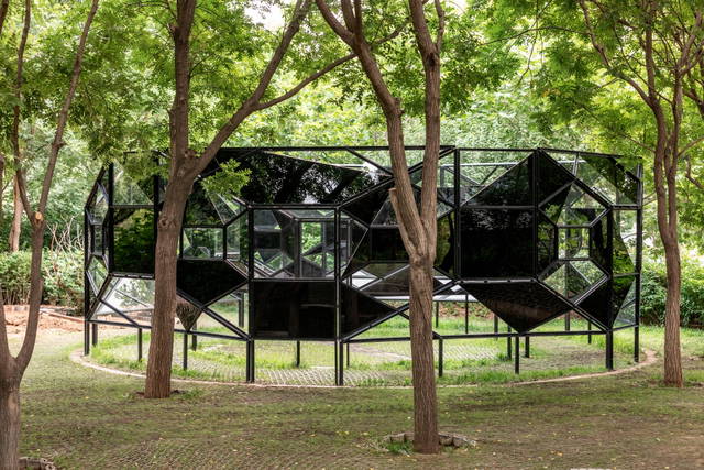 The blind pavilion