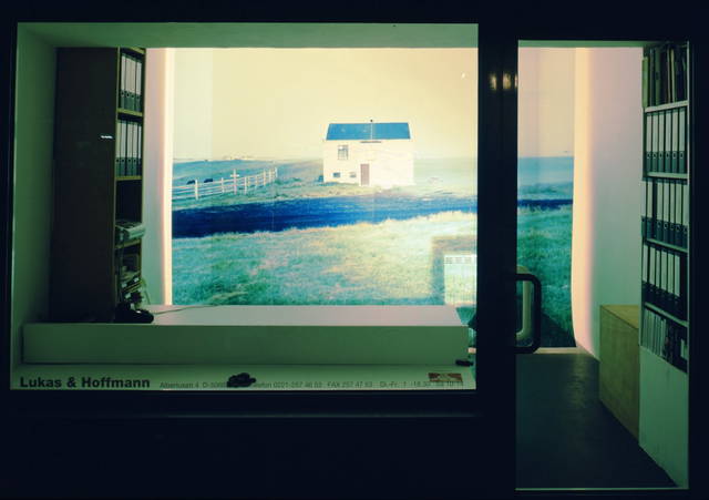 Einige erinnern sich, dass sie auf dem Weg waren diese Nacht, 1994 - Galerie Lukas & Hoffmann, Art Cologne – 1994 - Photo: Victor Dahmen