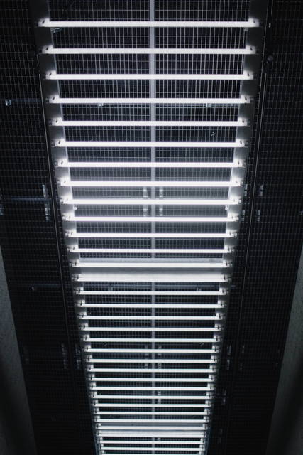 Lichtwelle, 2001, Installation view Kinetismus – 100 Years of Electricity in Art, 2022 - Kunsthalle Praha, Czech Republic – 2022 - Photo: Vojtěch Veškrna
