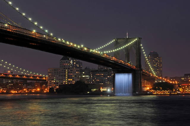 The New York City Waterfalls, 2008 - Brooklyn Bridge, New York – 2008 - Photo: Julienne Schaer / Courtesy Public Art Fund