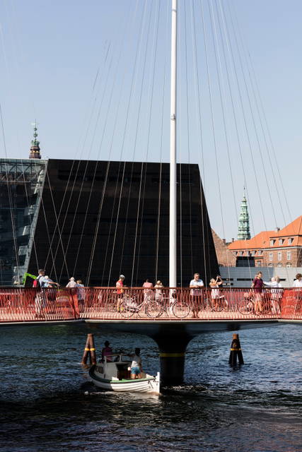 Cirkelbroen, 2015 - Christianshavn Canal, Copenhagen – 2015 - Photo: Anders Sune Berg