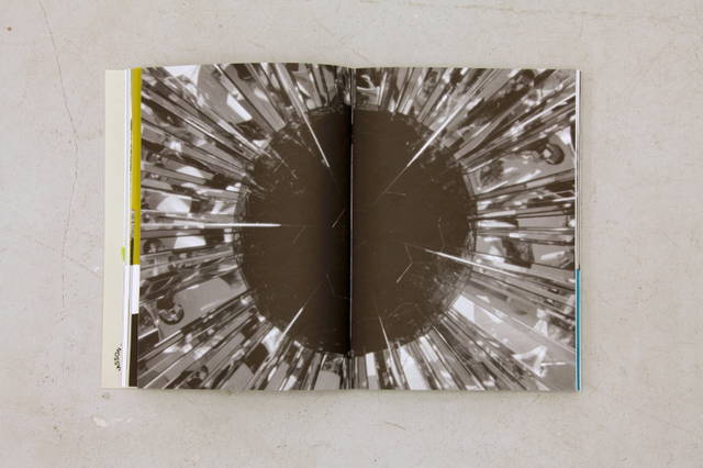 Spread from Chaque matin je me sens différent, chaque soir je me sens le même, edited by Angeline Scherf, Paris 2002