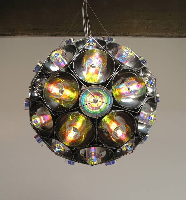 Extralarge eyekea lamp