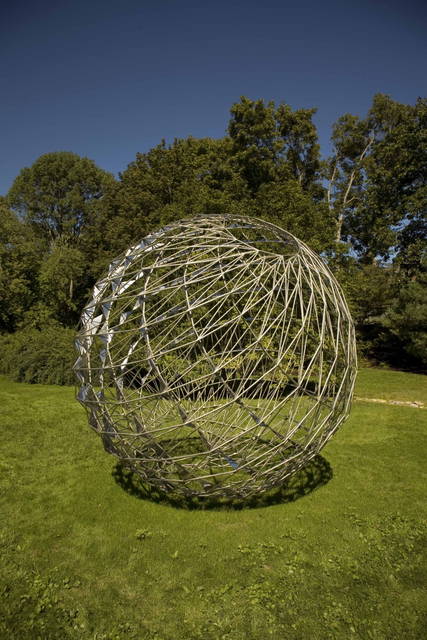 Sunspot sphere, 2005 - Private collection, Connecticut – 2005 - Photo: Fabian Birgfeld, PhotoTECHTONICS