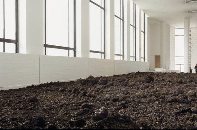 Lava floor, 2002 - Musée d’Art Moderne de la Ville de Paris – 2002 - Photo: Marc Domage