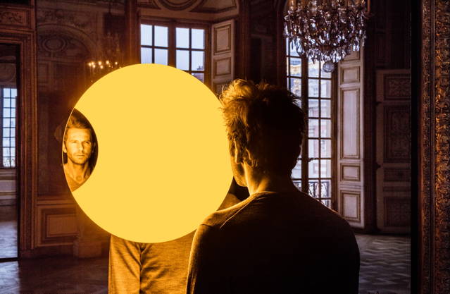 Deep mirror (yellow), 2016 - Palace of Versailles, France – 2016 - Photo: Anders Sune Berg