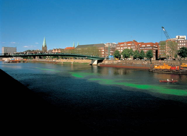 Green river, 1998 - Bremen, Germany – 1998 - Photo: Helmut Wieben