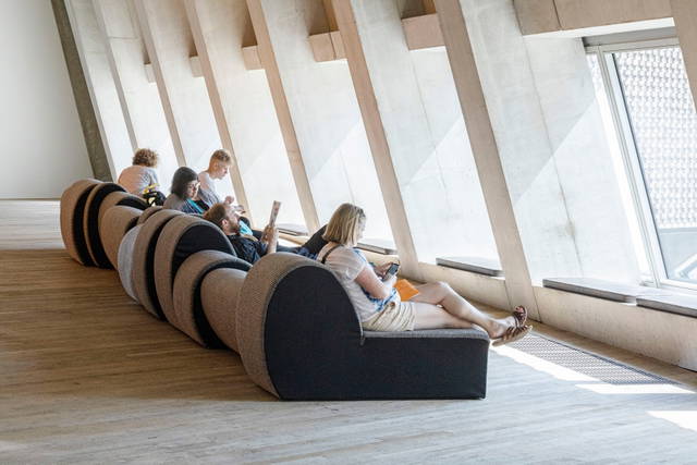 Fog couch, 2018 - Tate Modern, London – 2019 - Photo: Anders Sune Berg