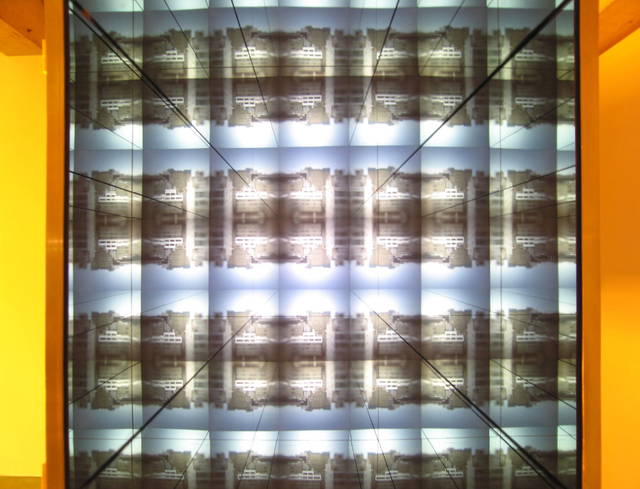 Kaleidoscope with camera obscura, 2006 - Gallery Koyanagi, Tokyo – 2006 - Photo: Studio Olafur Eliasson