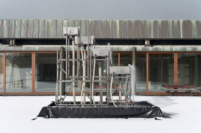 Reversed waterfall, 1998 - Reykjavik Art Museum, Reykjavik – 1998 - Photo: Walker Brooks