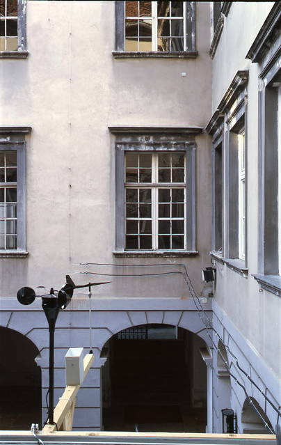 The weather station, 1999 - Surrounding surrounded, Neue Galerie am Landesmuseum Joanneum, Graz, Austria – 1999 - Photo: Koinegg