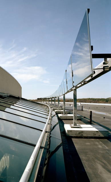 Sun reflector, 2003 - Center of Physics, Stockholm University – 2003 - Photo: Michael Perlmutter