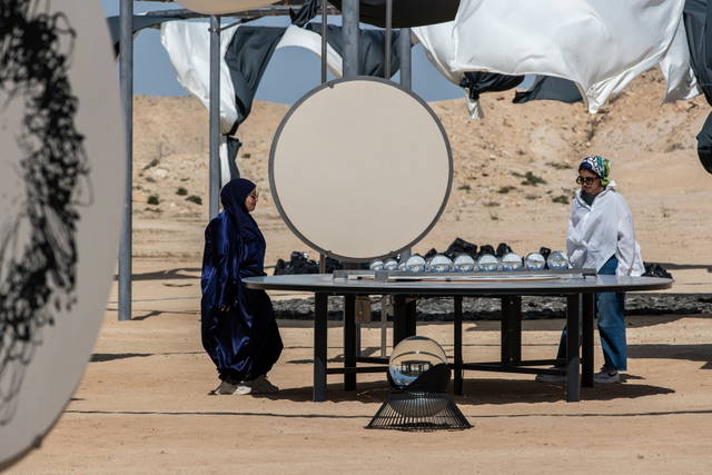 Solar-drawing observatory (Small spheres)