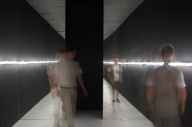 Surroundings surrounded, 2001 - Esbjerg Kunstmuseum, Denmark – 2001