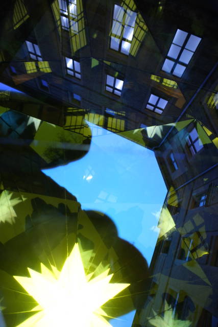 Negative glacier kaleidoscope (Kepler icosa star) - neugerriemschneider, Berlin – 2007 - Photo: Studio Olafur Eliasson