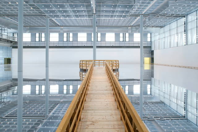 Installation view - Kunstmuseum Wolfsburg, Germany – 2004 - Photo: Jens Ziehe