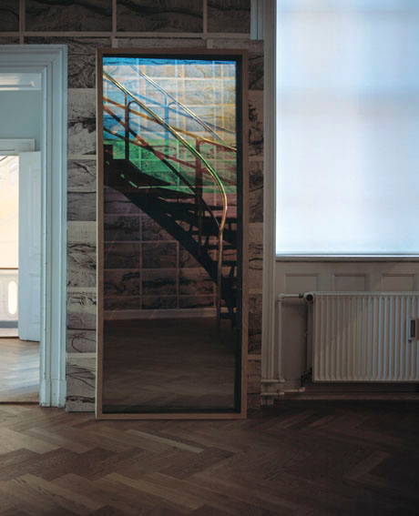 Colour motoric entrance