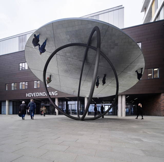 Det lyttende spejl, 2021 - Regionshospitalet Gødstrup, Herning, Denmark – 2022 - Photo: Anders Sune Berg