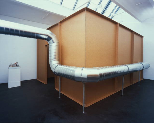 Die Dinge, die du nicht siehst, die du nicht siehst, 2001 - neugerriemschneider, Berlin – 2001 - Photo: Jens Ziehe