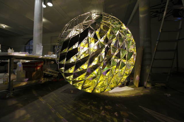Compassion sphere, 2011 - Studio Olafur Eliasson, Berlin – 2011 - Photo: Studio Olafur Eliasson