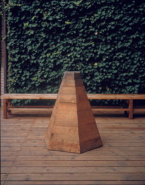 The antigravity cone, 2003 - Danish Pavilion, 50th Biennale di Venezia – 2003 - Photo: Giorgio Boato