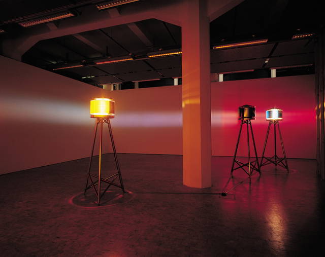 Five orientation lights, 1999 - Zentrum für internationale Lichtkunst Unna, Germany – 1999 - Photo: Franz Wamhof