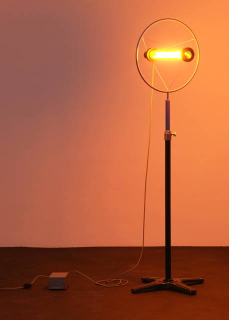 Monofrequency lamp, 2004 - neugerriemschneider, Berlin – 2004 - Photo: Jens Ziehe