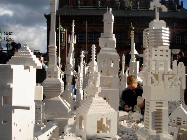 The collectivity project, 2005 - U-Turn, Copenhagen – 2008 - Photo: Studio Olafur Eliasson
