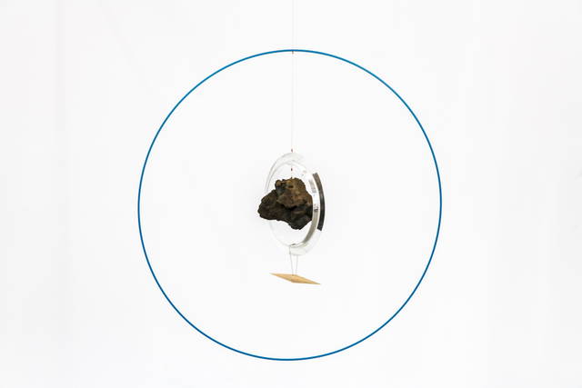 Blue-periphery compass