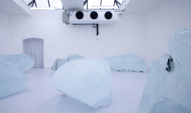 Installation view - neugerriemschneider, Berlin – 2006 - Photo: Jens Ziehe