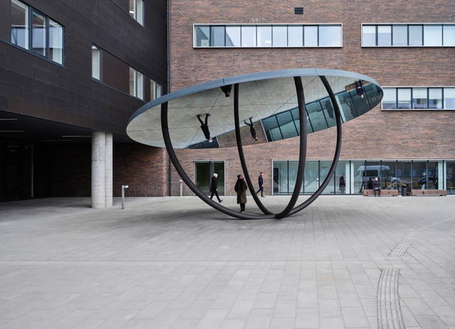 Det lyttende spejl, 2021 - Regionshospitalet Gødstrup, Herning, Denmark – 2022 - Photo: Anders Sune Berg