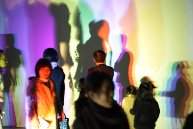 Slow-motion shadow in colour, 2009 - 21st Century Museum of Contemporary Art, Kanazawa, Japan – 2009 - Photo: Studio Olafur Eliasson