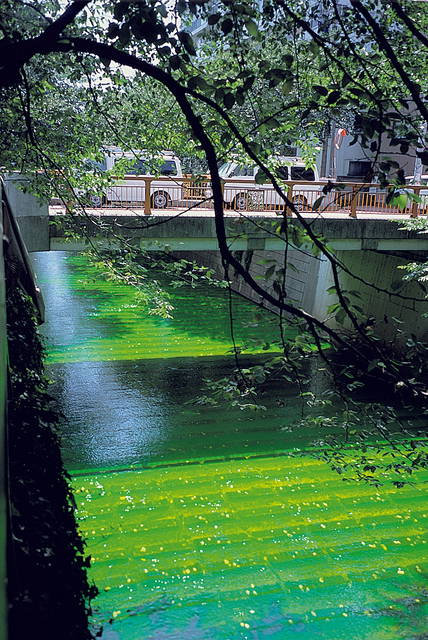 Green river, 1998 - Tokyo – 1998 - Photo: Olafur Eliasson