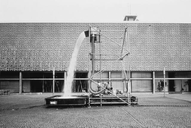 Waterfall, 1998 - Cologne, Germany – 1998 - Photo: Andrea Stappert