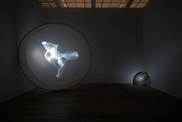 Eine Beschreibung einer Reflexion, oder aber eine angenehme Übung zu deren Eigenschaften, 1995 - Tate Modern, London – 2019 - Photo: Anders Sune Berg