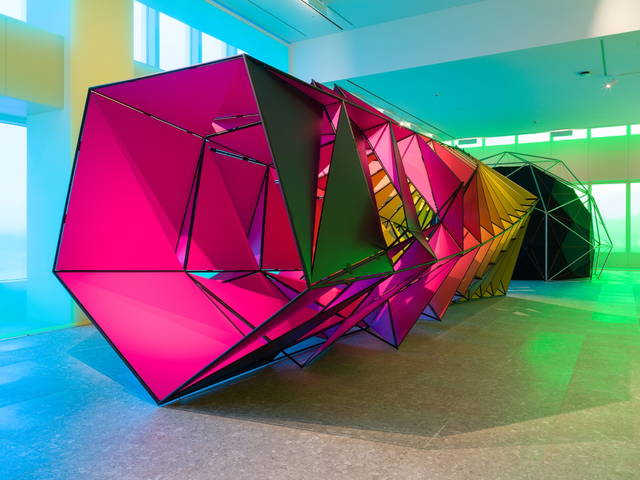 Revolving pentagonal star, 2021 - Shinsegae Department Store, Daejeon, South Korea – 2021 - Photo: Studio_kdkkdk