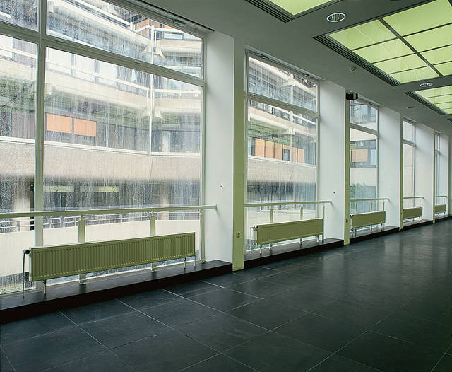 Regenfenster, 1999 - Frankfurter Kunstverein, Germany – 1999 - Photo: Katrin Schilling