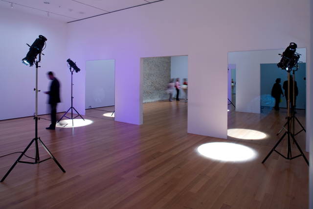 Mirror door (spectator), 2008 - The Museum of Modern Art, New York – 2008 - Photo: Christopher Burke 08