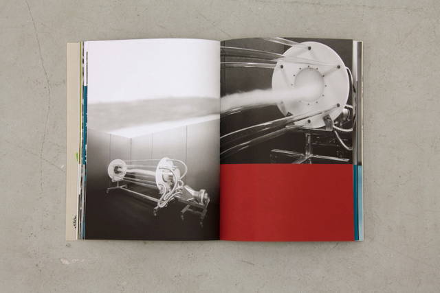 Spread from Chaque matin je me sens différent, chaque soir je me sens le même, edited by Angeline Scherf, Paris 2002