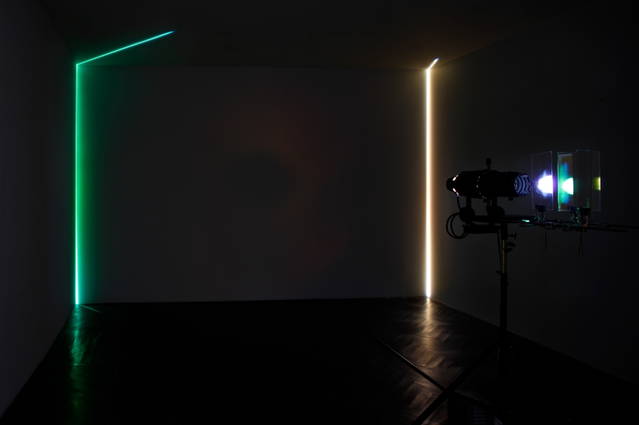 Four corners light, 2004 - Hara Museum of Contemporary Art, Tokyo – 2004 - Photo: Jens Ziehe